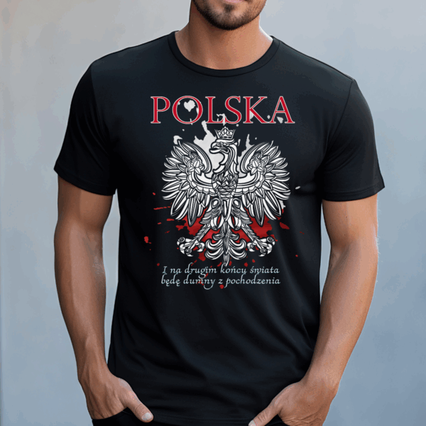 Koszulka męska I na drugim końcu świata będę dumny z pochodzenia czarna - obrazek 2
