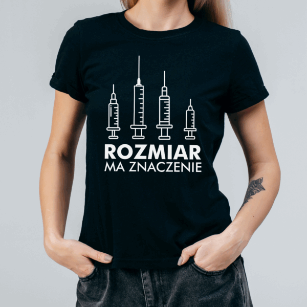 Koszulka damska Rozmiar ma znaczenie medyk czarna - obrazek 2