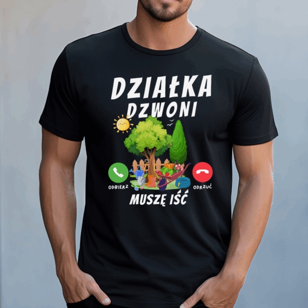 Koszulka męska Działka dzwoni muszę iść czarna - obrazek 2