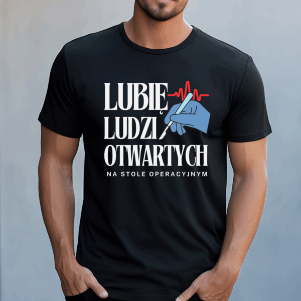 Koszulka męska Lubię ludzi otwartych na stole operacyjnym czarna - obrazek 2